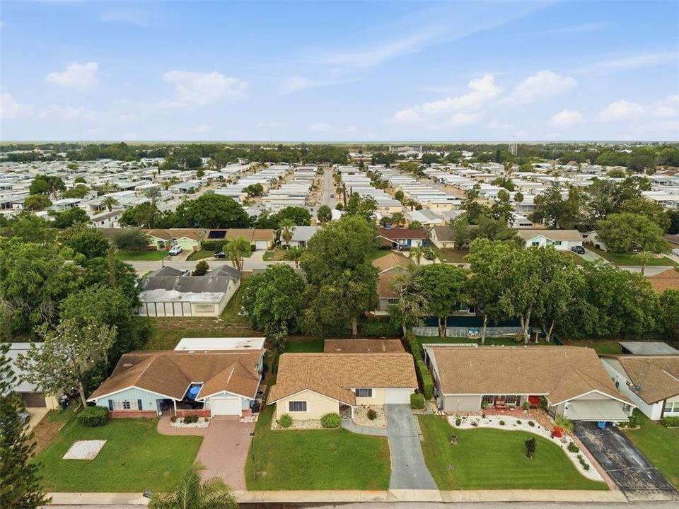 For Sale: $249,900 (2 beds, 2 baths, 1200 Square Feet)