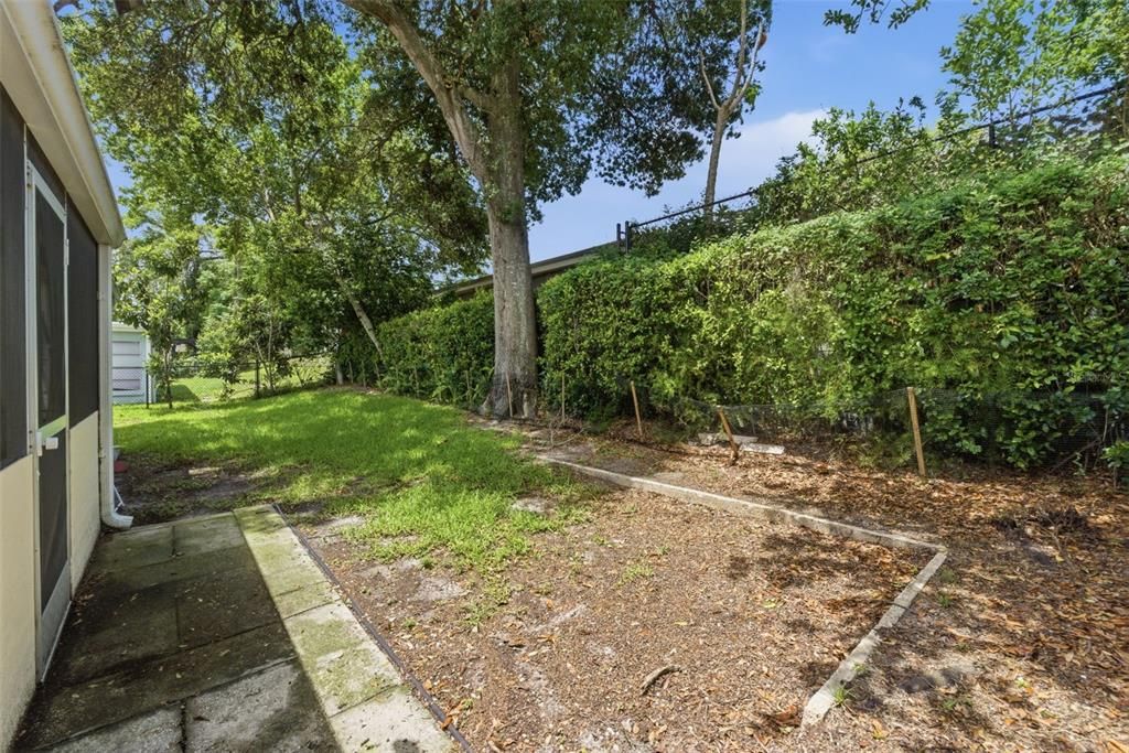 For Sale: $249,900 (2 beds, 2 baths, 1200 Square Feet)