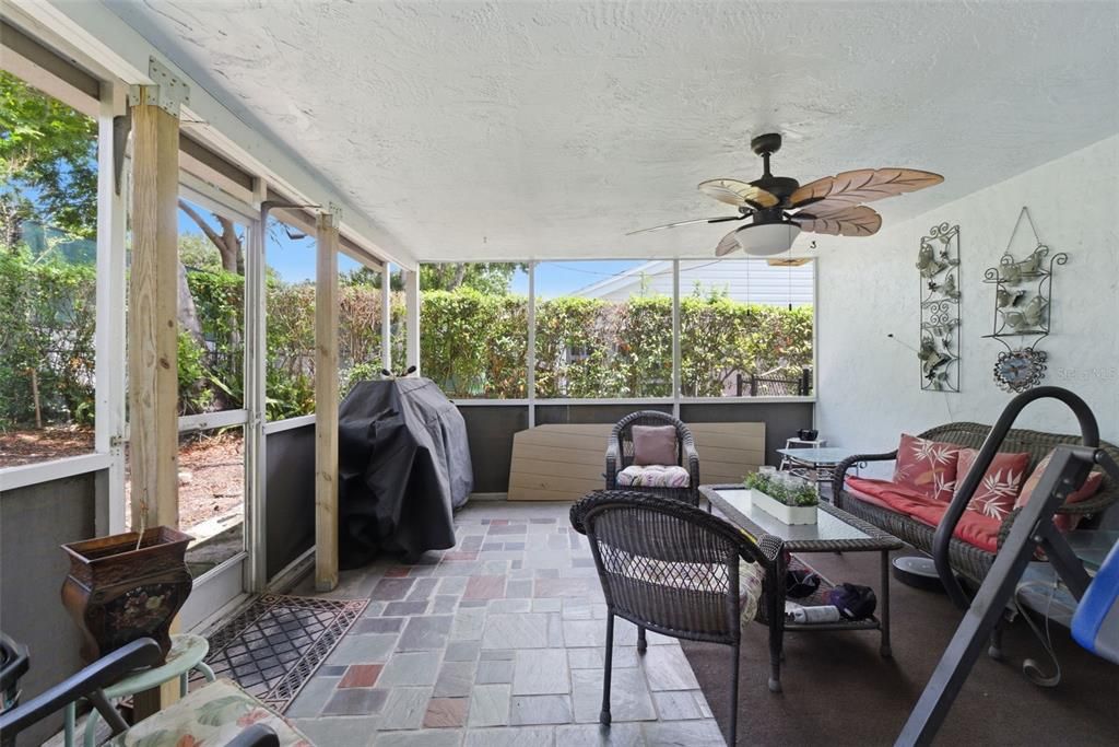 For Sale: $249,900 (2 beds, 2 baths, 1200 Square Feet)