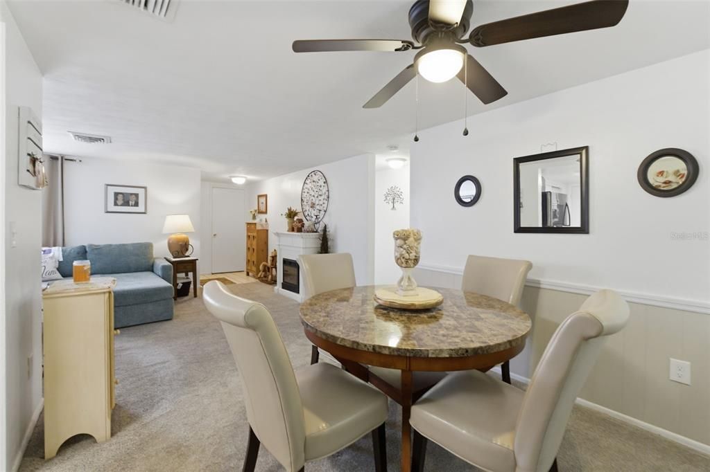 For Sale: $249,900 (2 beds, 2 baths, 1200 Square Feet)