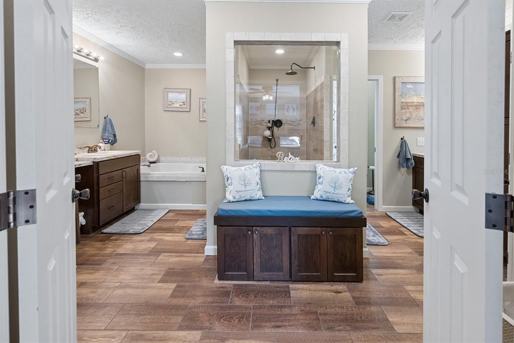 For Sale: $412,000 (3 beds, 2 baths, 1830 Square Feet)