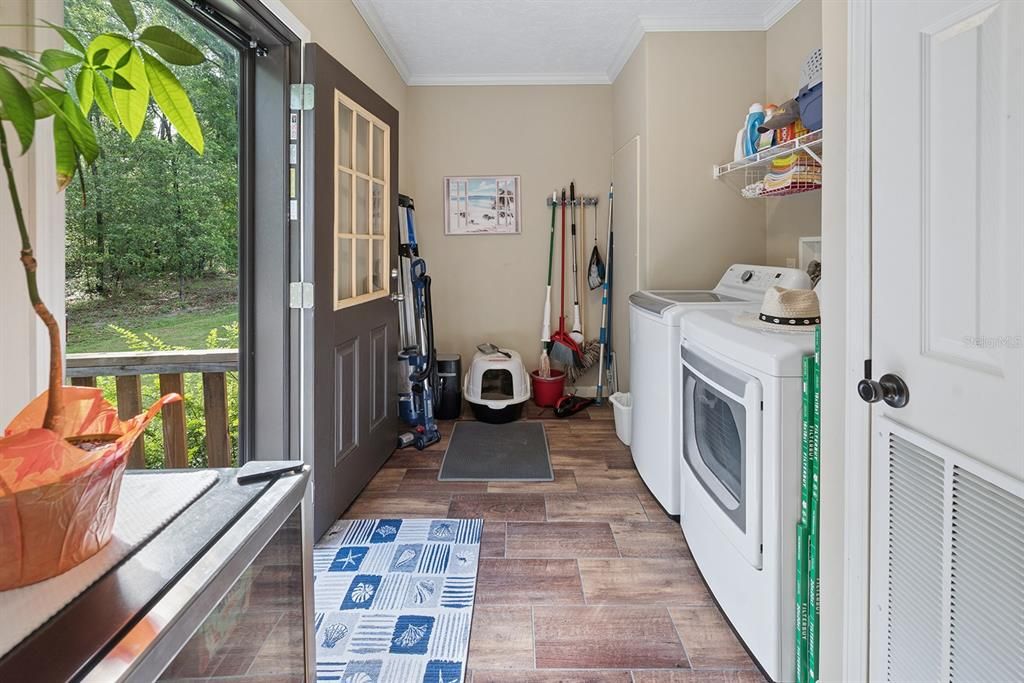 For Sale: $412,000 (3 beds, 2 baths, 1830 Square Feet)