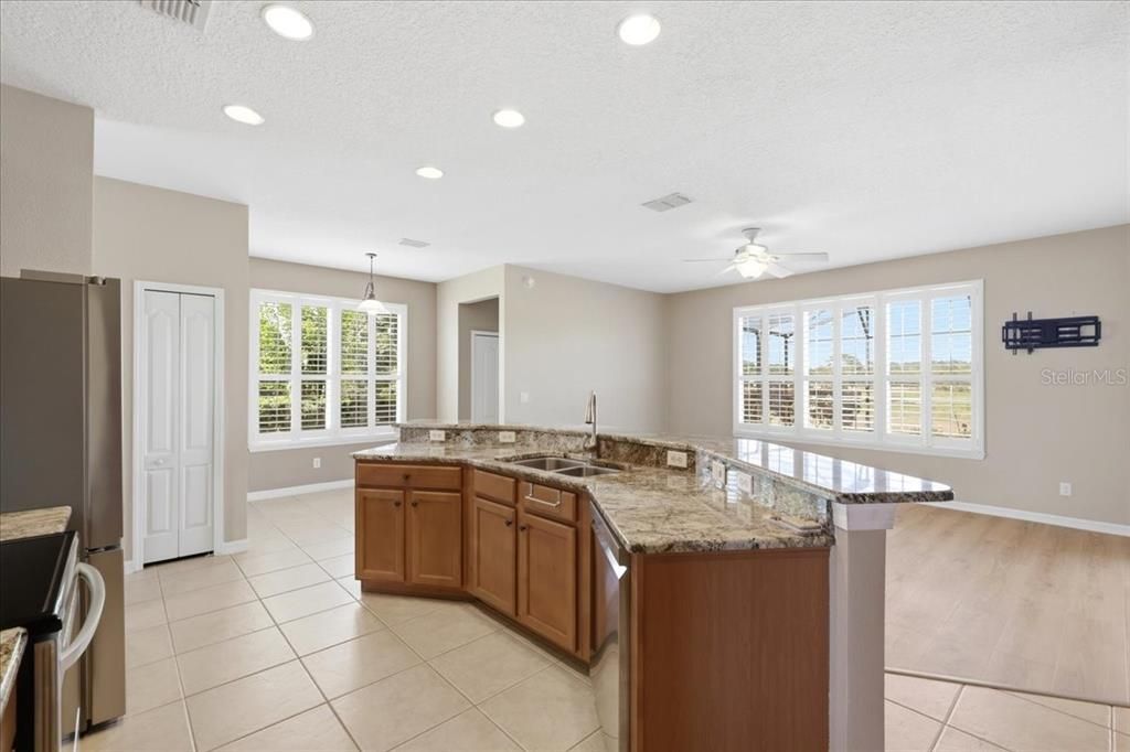 For Sale: $629,900 (5 beds, 3 baths, 3645 Square Feet)