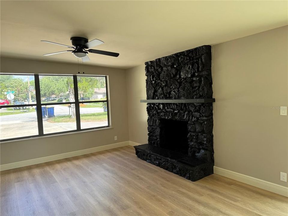 For Rent: $2,300 (3 beds, 2 baths, 1568 Square Feet)