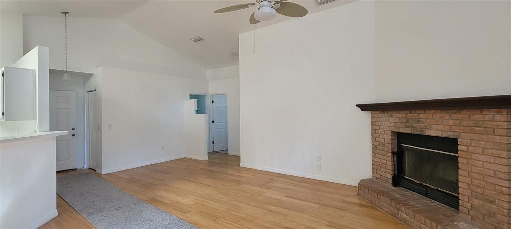For Rent: $2,375 (3 beds, 2 baths, 1853 Square Feet)