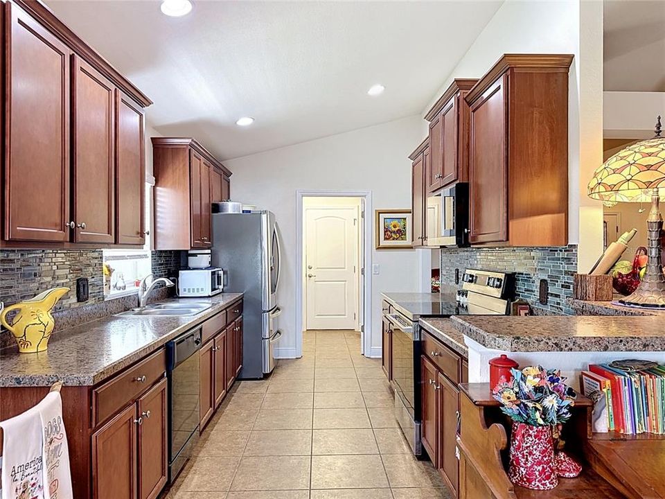 En Venta: $329,999 (3 camas, 2 baños, 1955 Pies cuadrados)