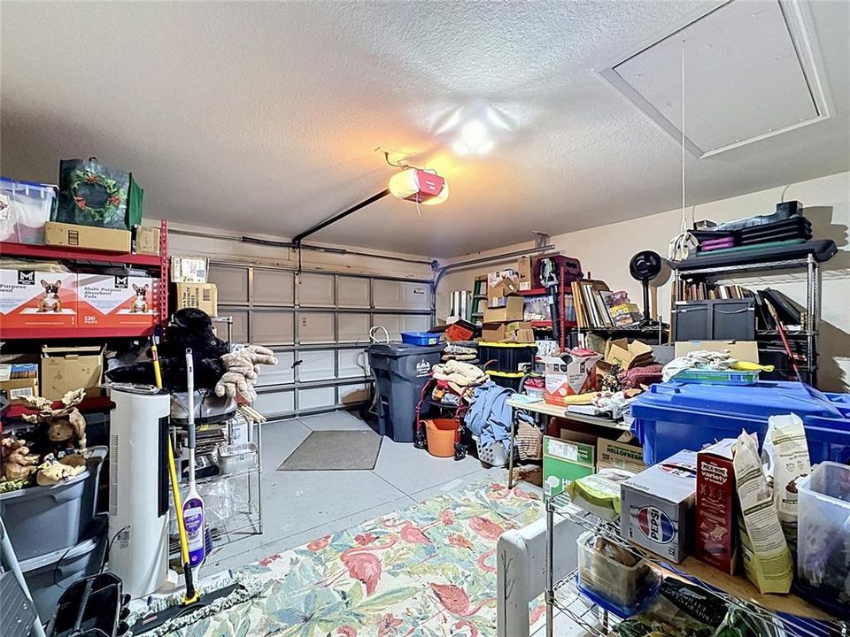 En Venta: $329,999 (3 camas, 2 baños, 1955 Pies cuadrados)