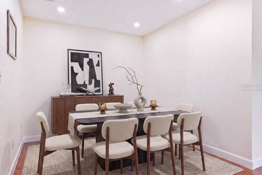 En Venta: $235,000 (2 camas, 2 baños, 1007 Pies cuadrados)