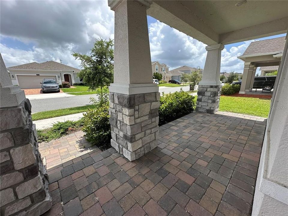 For Rent: $3,400 (5 beds, 4 baths, 3910 Square Feet)