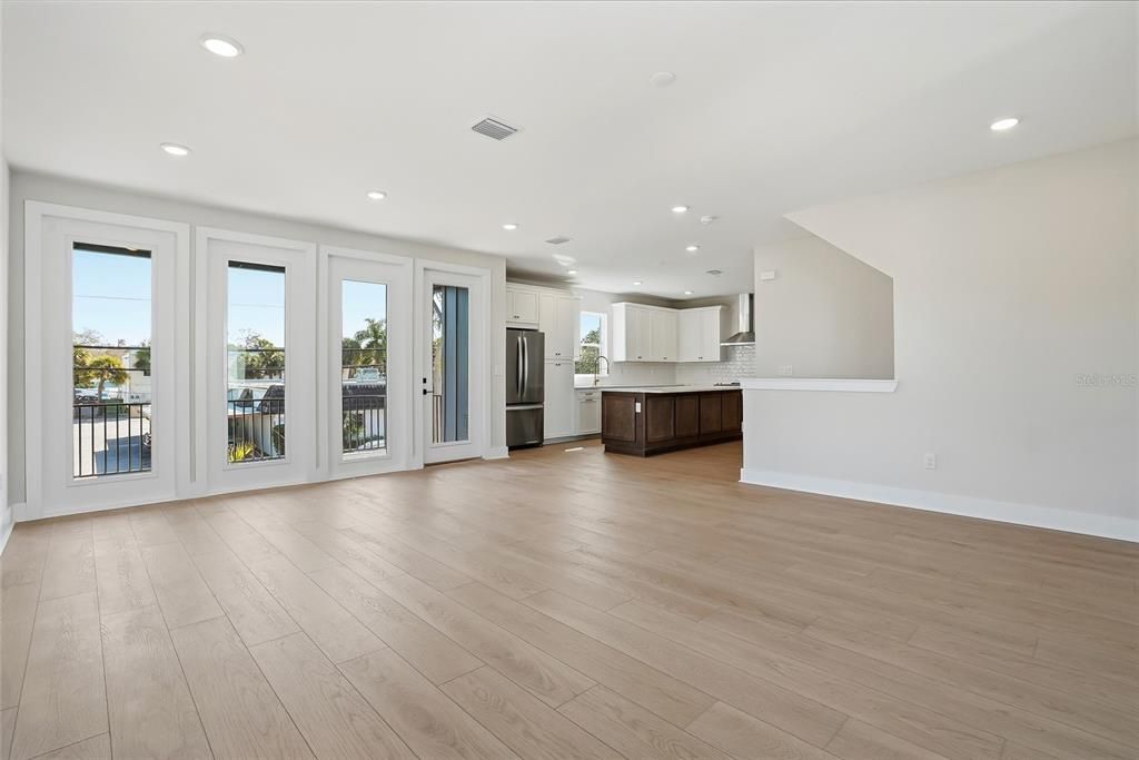 For Sale: $950,000 (3 beds, 3 baths, 2108 Square Feet)