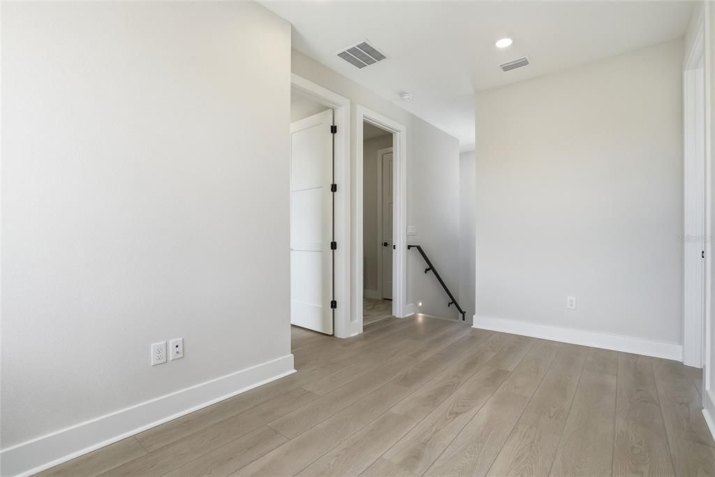 For Sale: $950,000 (3 beds, 3 baths, 2108 Square Feet)