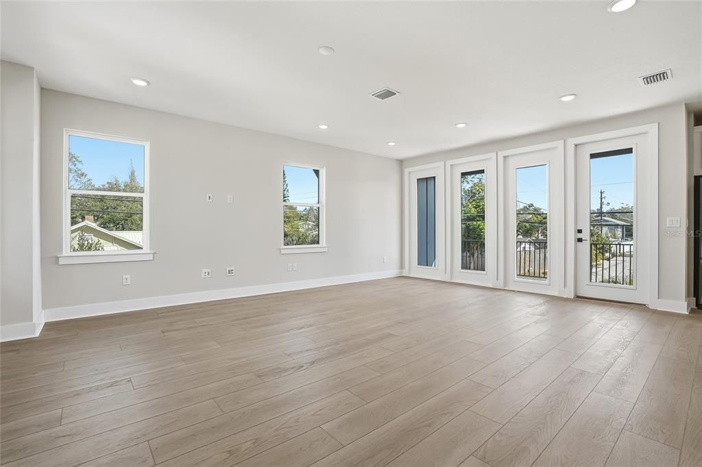 For Sale: $950,000 (3 beds, 3 baths, 2108 Square Feet)
