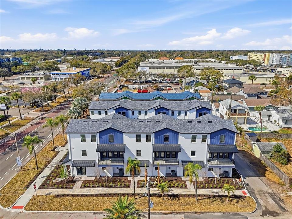 For Sale: $950,000 (3 beds, 3 baths, 2108 Square Feet)