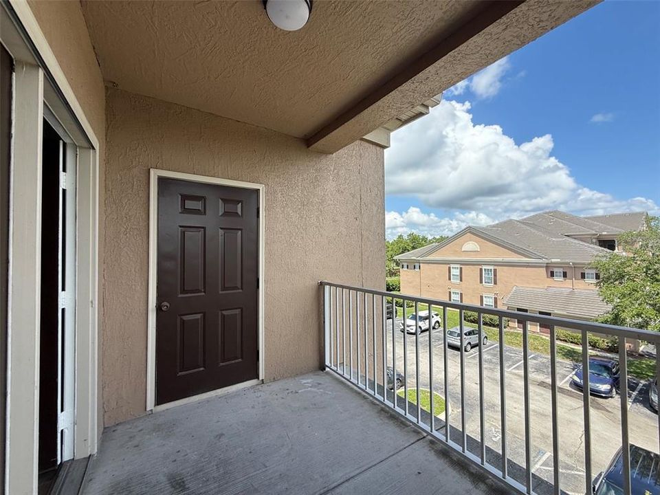 For Rent: $1,750 (2 beds, 2 baths, 1041 Square Feet)