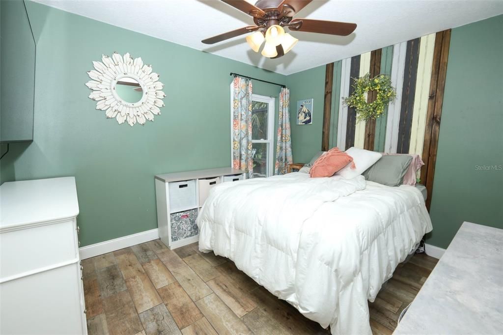 For Sale: $925,000 (5 beds, 3 baths, 2593 Square Feet)