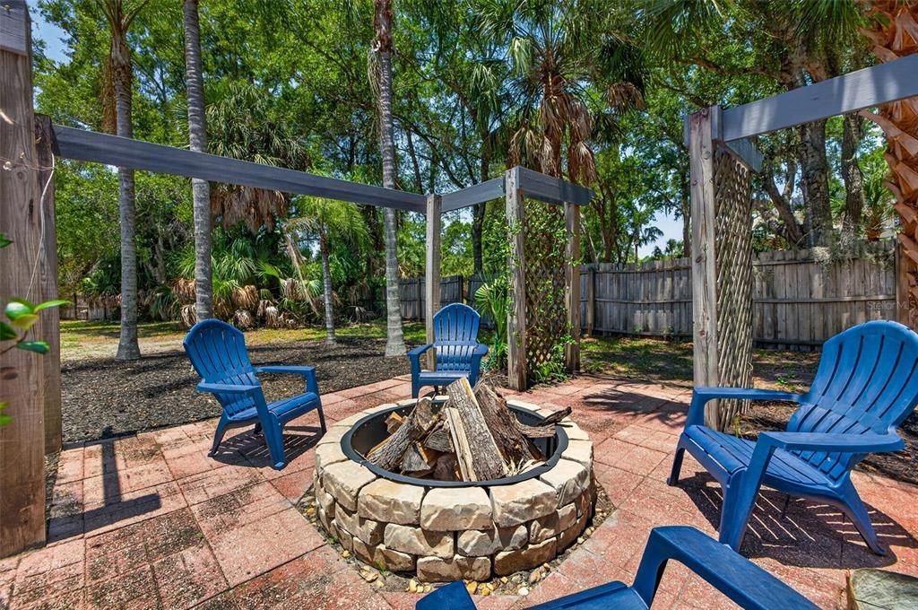 For Sale: $695,000 (4 beds, 3 baths, 2379 Square Feet)