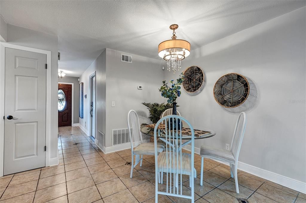 For Sale: $385,000 (3 beds, 2 baths, 1458 Square Feet)