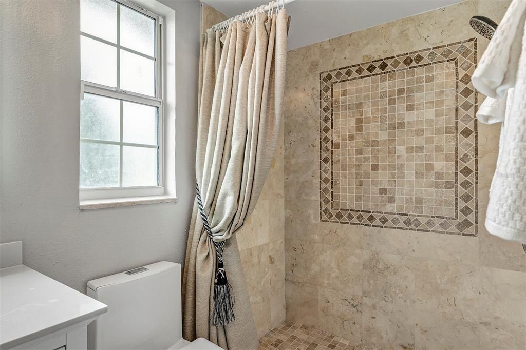 For Sale: $385,000 (3 beds, 2 baths, 1458 Square Feet)