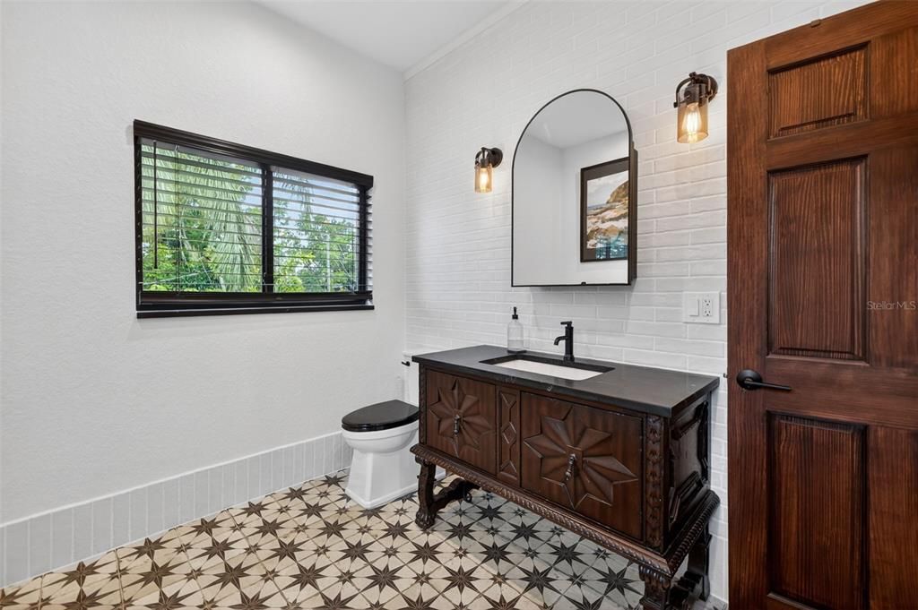 For Sale: $960,000 (4 beds, 4 baths, 2639 Square Feet)