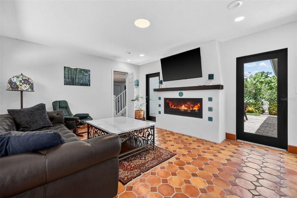 For Sale: $960,000 (4 beds, 4 baths, 2639 Square Feet)