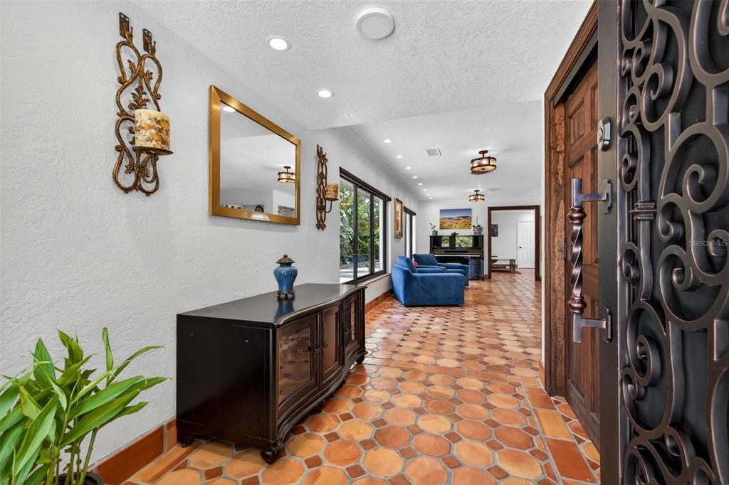 For Sale: $960,000 (4 beds, 4 baths, 2639 Square Feet)