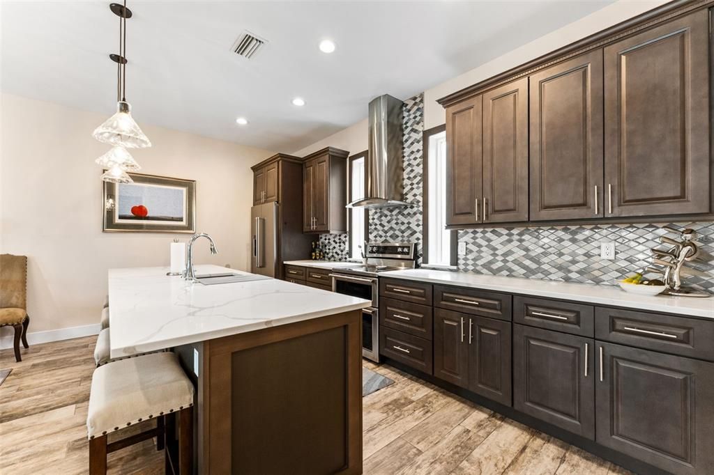 For Sale: $699,900 (3 beds, 3 baths, 2253 Square Feet)
