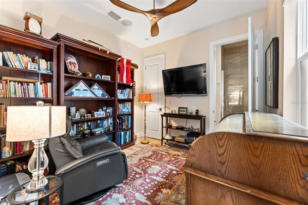 For Sale: $699,900 (3 beds, 3 baths, 2253 Square Feet)
