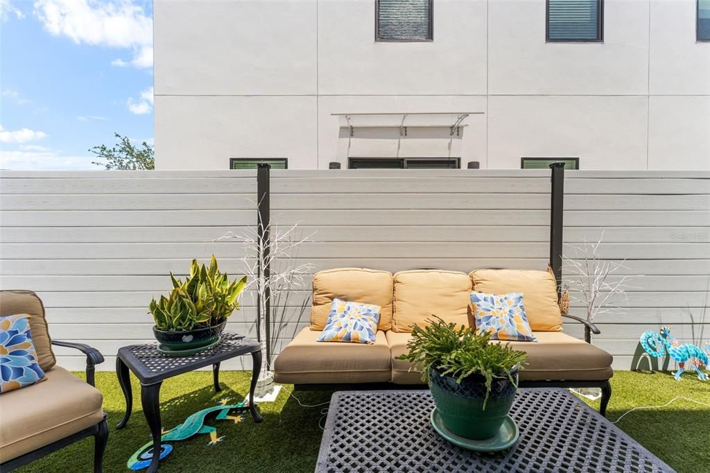 For Sale: $699,900 (3 beds, 3 baths, 2253 Square Feet)