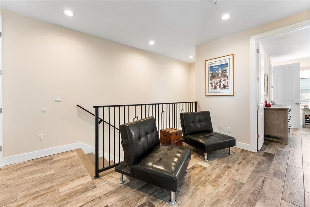 For Sale: $699,900 (3 beds, 3 baths, 2253 Square Feet)