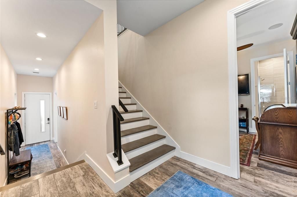 For Sale: $699,900 (3 beds, 3 baths, 2253 Square Feet)