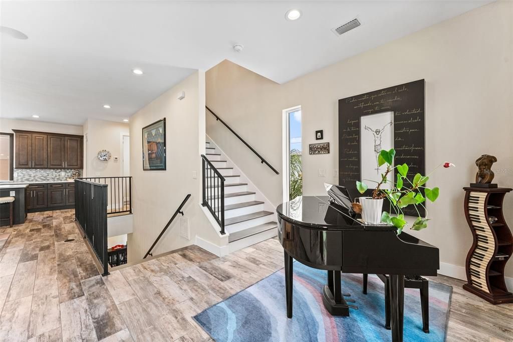 For Sale: $699,900 (3 beds, 3 baths, 2253 Square Feet)