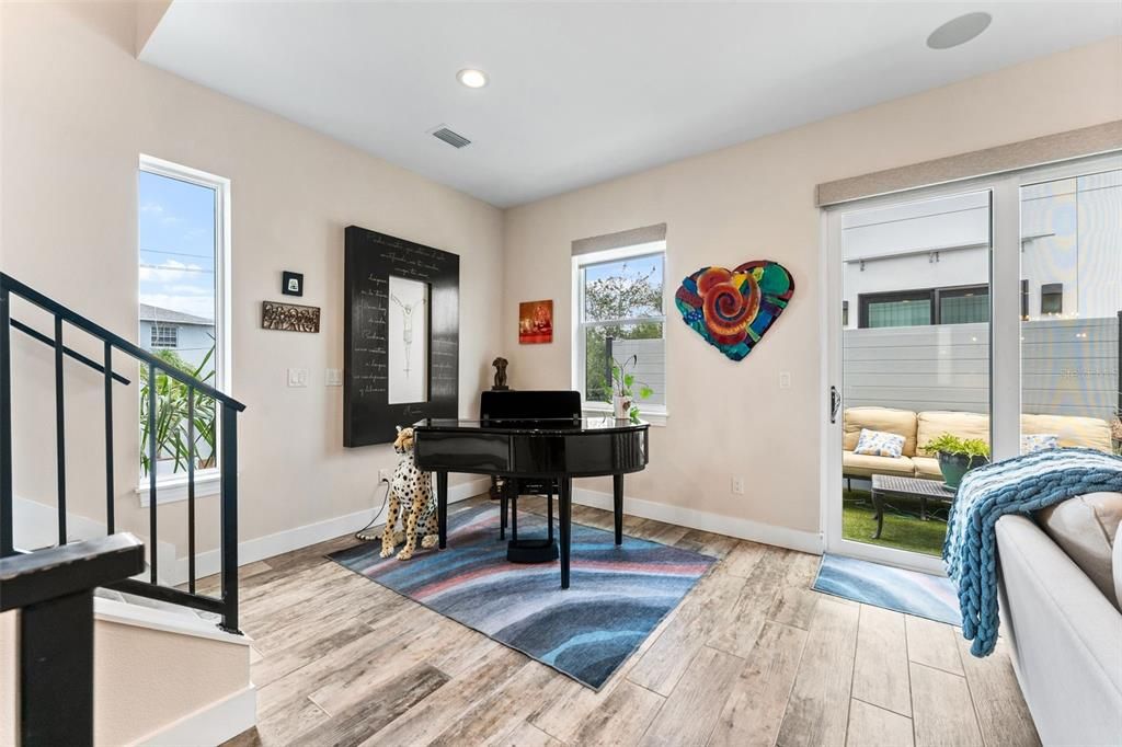 For Sale: $699,900 (3 beds, 3 baths, 2253 Square Feet)
