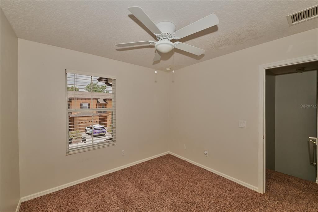 For Rent: $1,800 (3 beds, 2 baths, 1203 Square Feet)