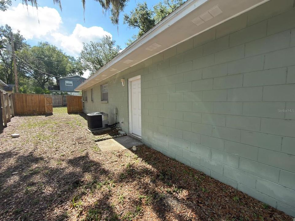 For Sale: $389,000 (4 beds, 2 baths, 1628 Square Feet)