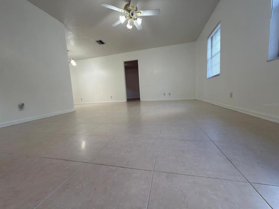 For Sale: $389,000 (4 beds, 2 baths, 1628 Square Feet)