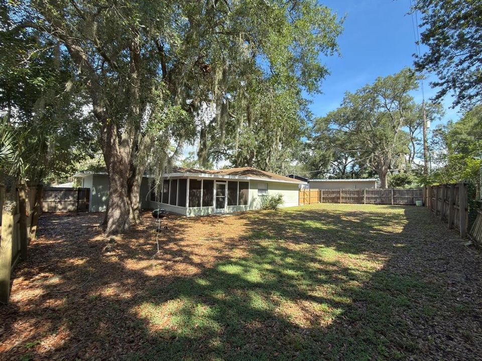 For Sale: $389,000 (4 beds, 2 baths, 1628 Square Feet)