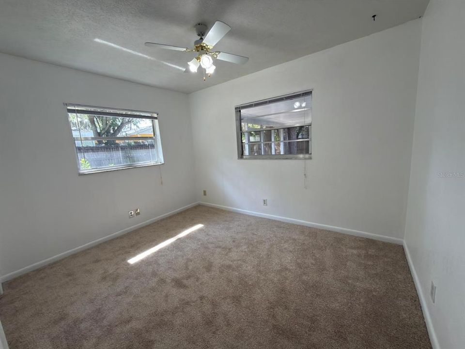 For Sale: $389,000 (4 beds, 2 baths, 1628 Square Feet)