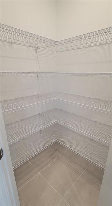 В аренду: $2,600 (5 спален, 3 ванн, 2351 Квадратных фут)