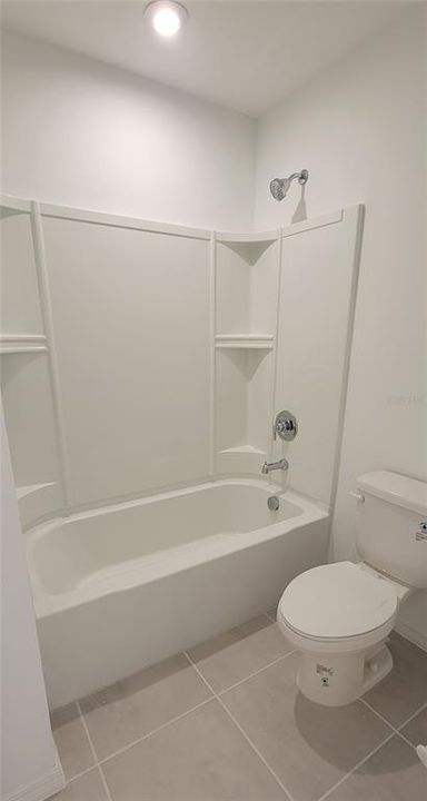 В аренду: $2,600 (5 спален, 3 ванн, 2351 Квадратных фут)