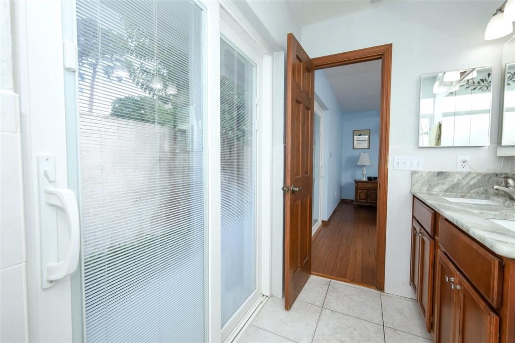 For Sale: $520,000 (4 beds, 2 baths, 1924 Square Feet)