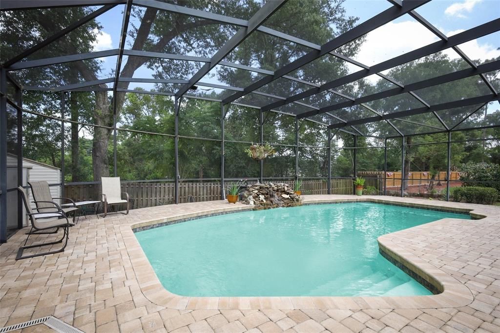 For Sale: $520,000 (4 beds, 2 baths, 1924 Square Feet)