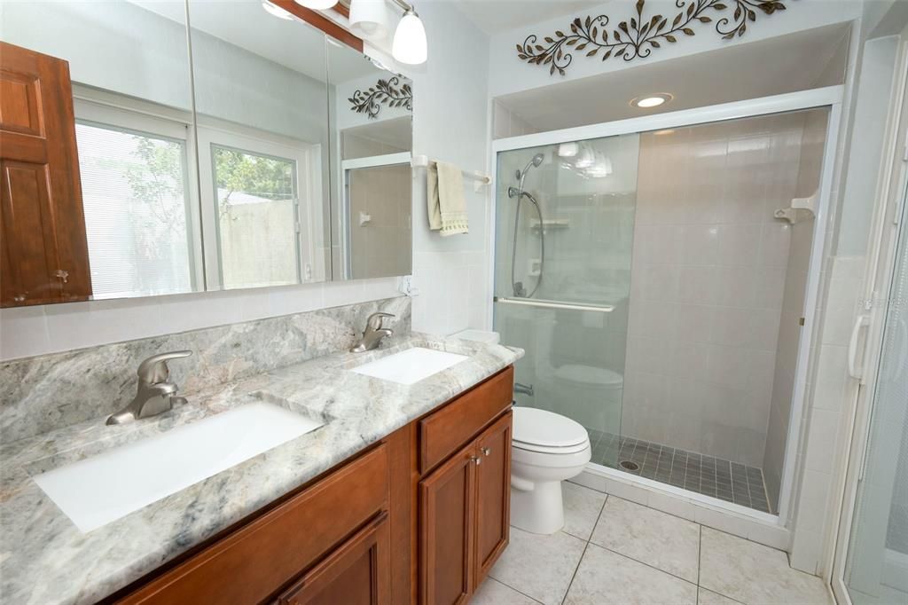 For Sale: $520,000 (4 beds, 2 baths, 1924 Square Feet)