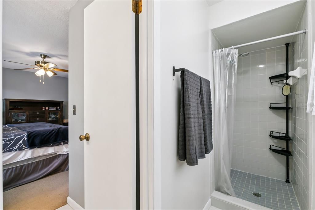 Active With Contract: $330,000 (3 beds, 2 baths, 1324 Square Feet)