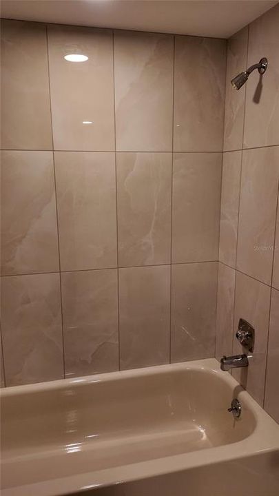 For Sale: $235,000 (2 beds, 2 baths, 1185 Square Feet)