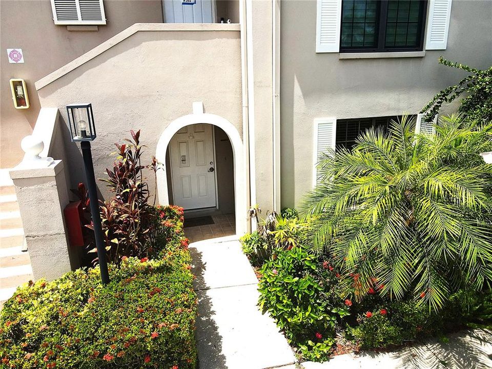 For Sale: $235,000 (2 beds, 2 baths, 1185 Square Feet)