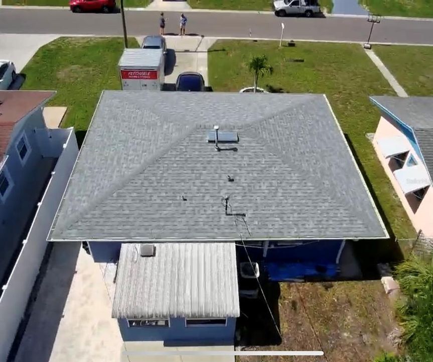 Active With Contract: $279,900 (2 beds, 1 baths, 832 Square Feet)