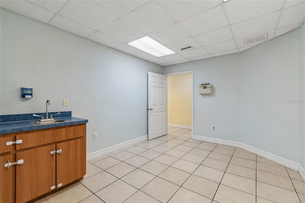 For Sale: $495,000 (0 beds, 0 baths, 1943 Square Feet)