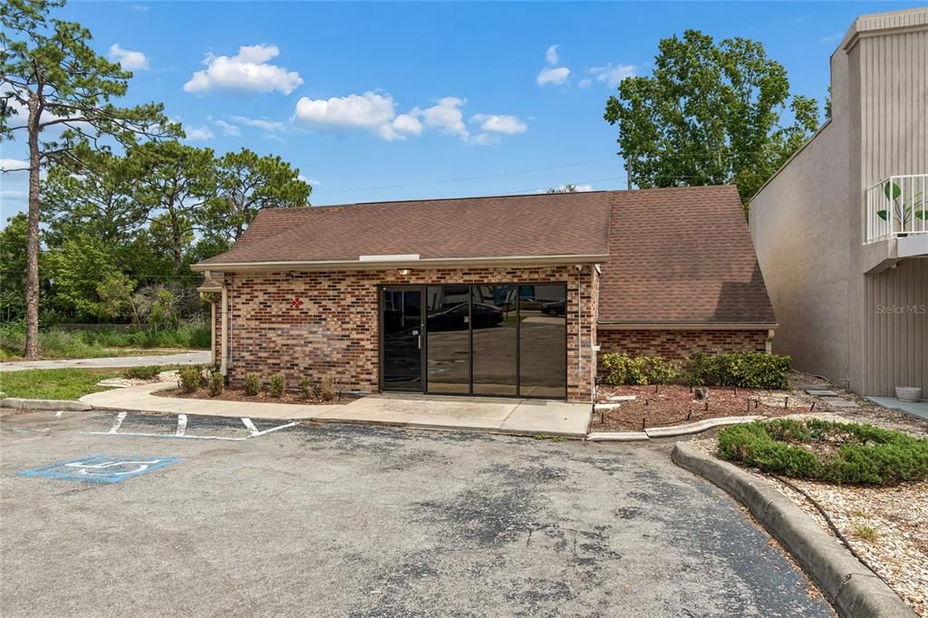 For Sale: $495,000 (0 beds, 0 baths, 1943 Square Feet)