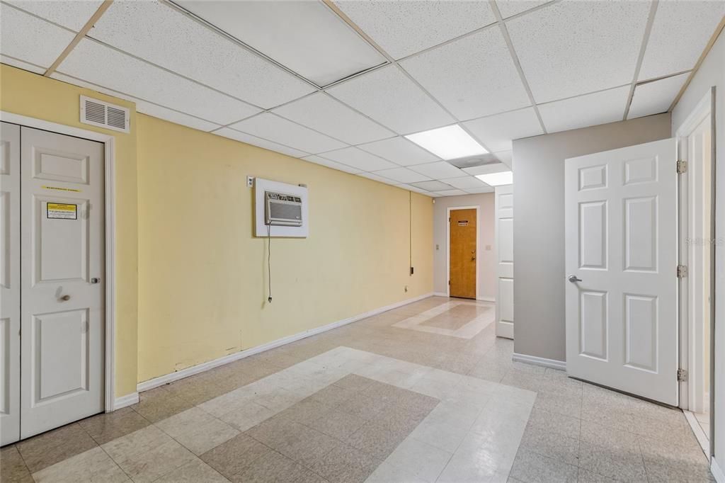 For Sale: $495,000 (0 beds, 0 baths, 1943 Square Feet)