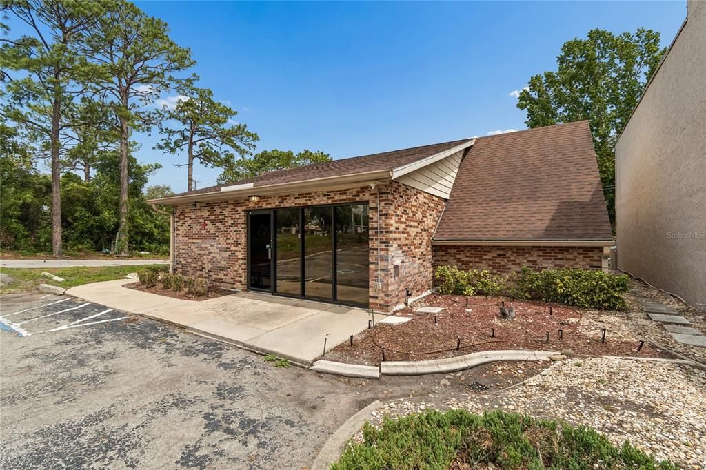 For Sale: $495,000 (0 beds, 0 baths, 1943 Square Feet)